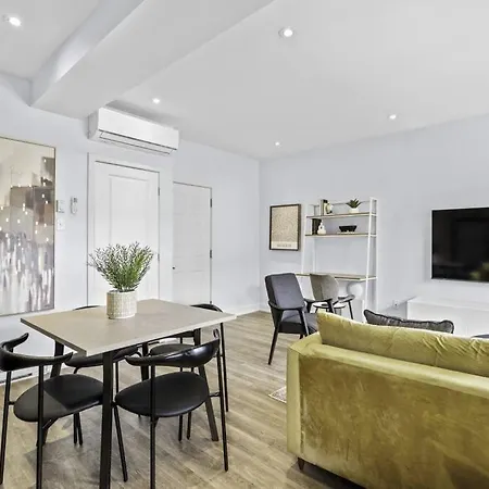 Stylish 2 Bedroom Haven By Jean Talon Market Montreal Exterior photo
